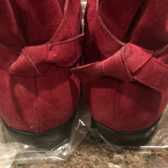 Boots - Picture 4 of 4